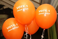 ORANGE MOUNTAINS For one Summer, the Blue Mountains toyed with changing colour.